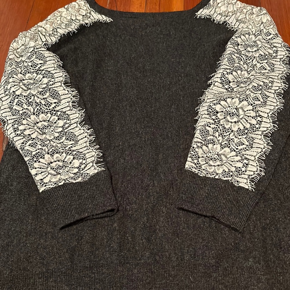 Women’s J. Crew Domain Sleeve Sweater, size Large